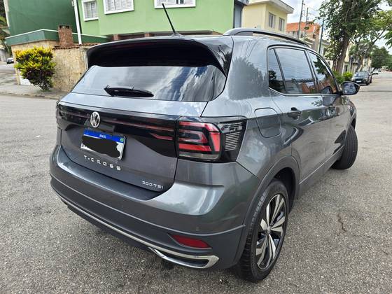 VOLKSWAGEN T-CROSS 1.0 200 TSI TOTAL FLEX COMFORTLINE AUTOMÁTICO